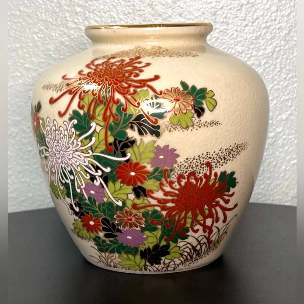 Vintage 1926 Otagiri Kutani Ware Ceramic Japanese Floral Vases & Ginger Jar 3 Pc